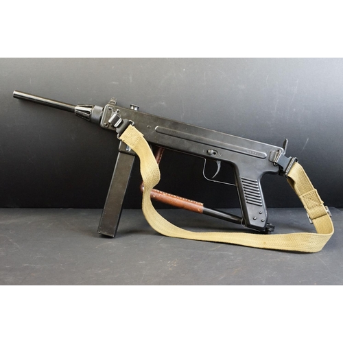 360 - A Danish Madsen Model 1950 Sub Machine Gun, cal. 9 x 19mm, barrel length 7.875