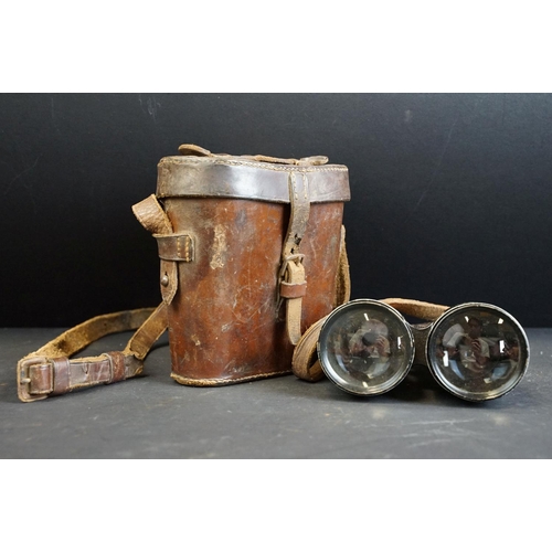 362 - A pair of Dolland of London World War One / WW1 military issued field binoculars, MK.V Medium, No.11... 