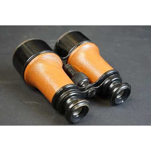 362 - A pair of Dolland of London World War One / WW1 military issued field binoculars, MK.V Medium, No.11... 