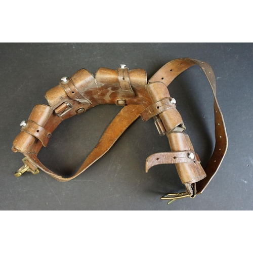 386 - A World War One / WW1 Swedish Mauser Leather Bandolier Ammo Ammunition Belt.