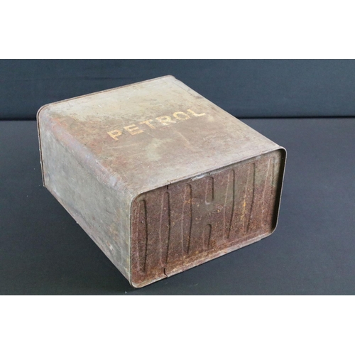 454 - A mid 20th century World war Two / WW2 1943 dated petrol can, broad arrow marked.