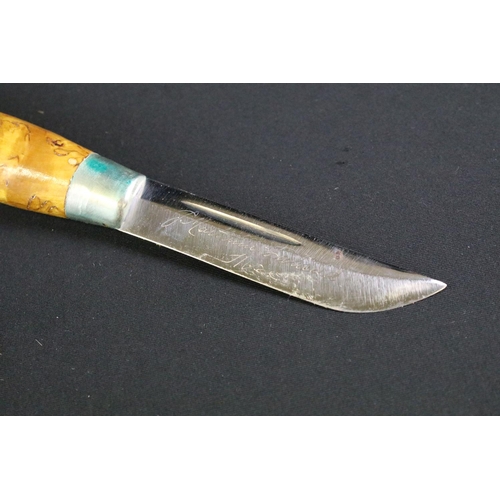 460 - A William Rogers of Sheffield scouting / hunting sheath knife, blade measures approx 14cm, handle me... 