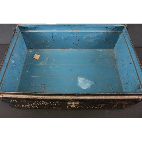 462 - A large metal military storage trunk, painted to No.1192799 SGT C. BRINSDON.