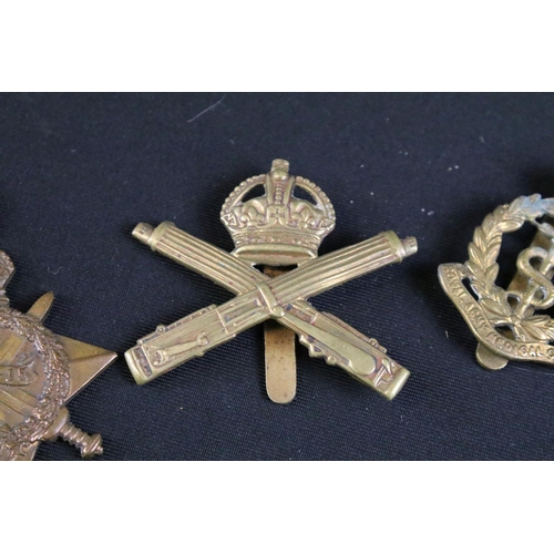 467 - A small group of military collectables to include a British full size 1914-15 star medal correctly n... 