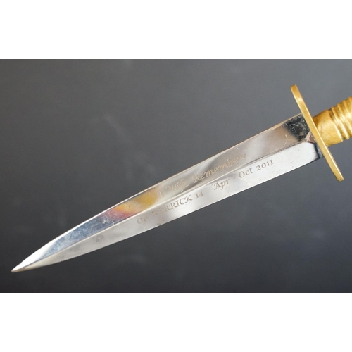 53 - An Eggington Brothers William Rodgers Commemorative Fairbairn-Sykes Commando Dagger, 17.7cm mirror p... 