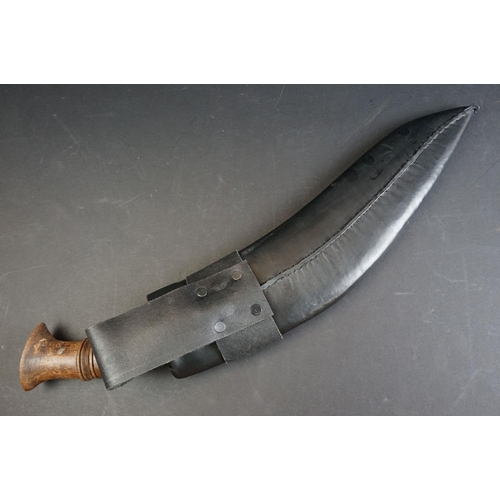 69 - A hand crafted King Prithivi (UNIFER) Kukri knife by 