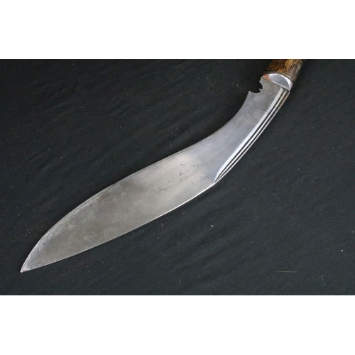 82 - A World War Two / WW2 Battalion blade Kukri knife, steel blade with wooden handle, blade length appr... 