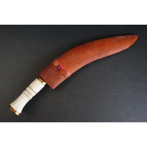 98 - A hand crafted Hansheeya Kukri knife by 