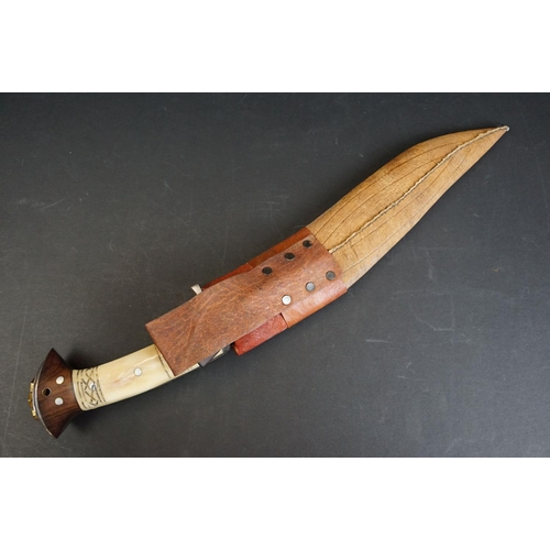 99 - A hand crafted Chainpure Kukri knife by 