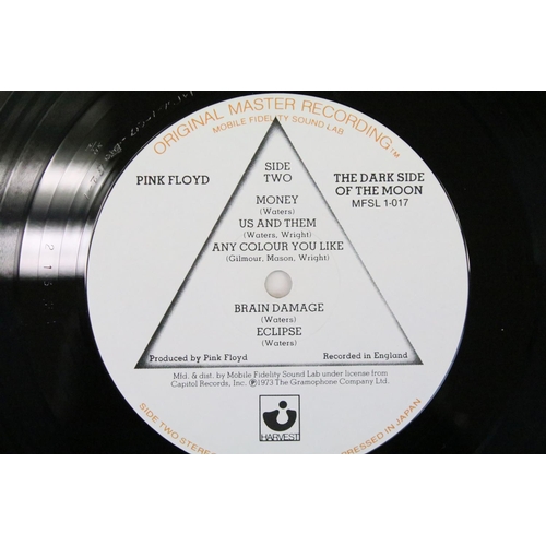 154 - Vinyl - 2 Original Master Recording LPs to include Pink Floyd The Dark Side Of The Moon (MFSL1-017),... 