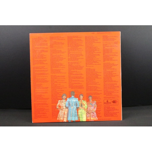 171 - Vinyl - 3 The Beatles LPs to include Sgt Pepper x 2 and Magical Mystery Tour.  First Sgt Pepper is o... 