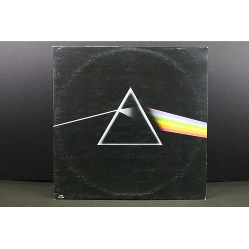 173 - Vinyl - 3 UK copies of Pink Floyd Dark Side Of The Moon to include: A10/B9 Vg, A10/B9 Vg-, A11/B11 V... 