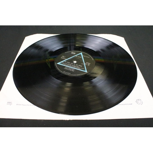 173 - Vinyl - 3 UK copies of Pink Floyd Dark Side Of The Moon to include: A10/B9 Vg, A10/B9 Vg-, A11/B11 V... 