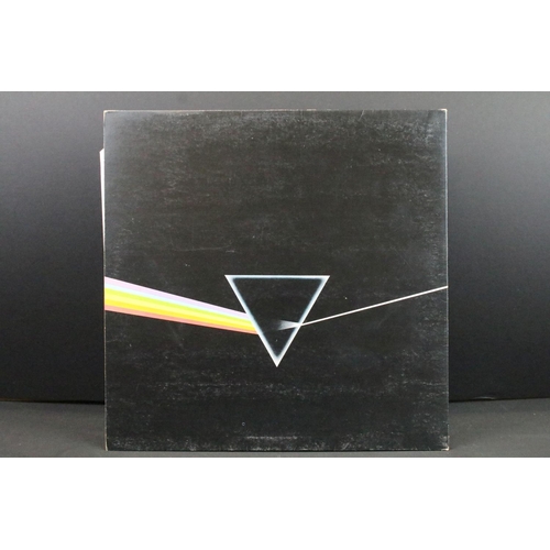 173 - Vinyl - 3 UK copies of Pink Floyd Dark Side Of The Moon to include: A10/B9 Vg, A10/B9 Vg-, A11/B11 V... 