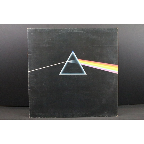 173 - Vinyl - 3 UK copies of Pink Floyd Dark Side Of The Moon to include: A10/B9 Vg, A10/B9 Vg-, A11/B11 V... 