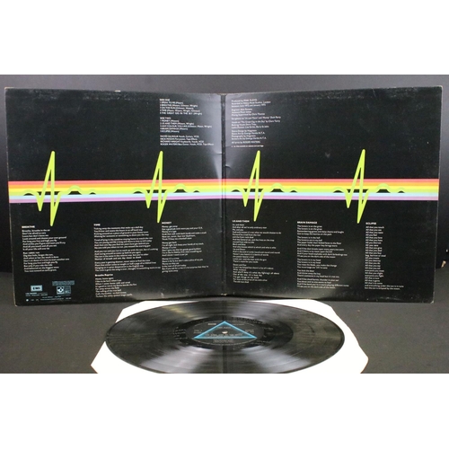 173 - Vinyl - 3 UK copies of Pink Floyd Dark Side Of The Moon to include: A10/B9 Vg, A10/B9 Vg-, A11/B11 V... 