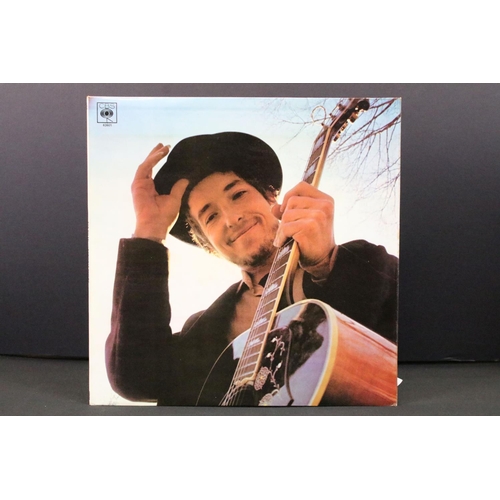 188 - Vinyl - 26 Bob Dylan LPs spanning his career to include Blonde On Blonde (original UK mono), The Fre... 