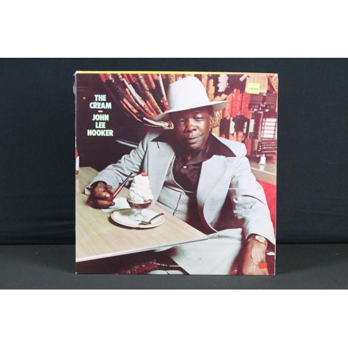 222 - Vinyl - 21 Blues LPs to include BB King x 10 and John Lee Hooker x 11 spanning their careers.  Vg+ o... 