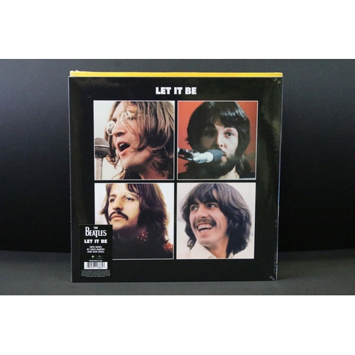 80 - Vinyl / CD's - The Beatles, one box set and 3 LPs to include: Abbey Road (Apple Records – 0602577921... 