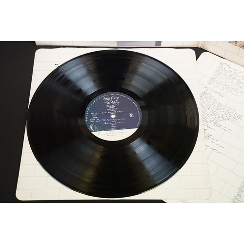 100 - Vinyl - 7 Pink Floyd albums to include: Dark Side Of The Moon (SHVL 804, A3 / B2 matrices) VG+, Atom... 