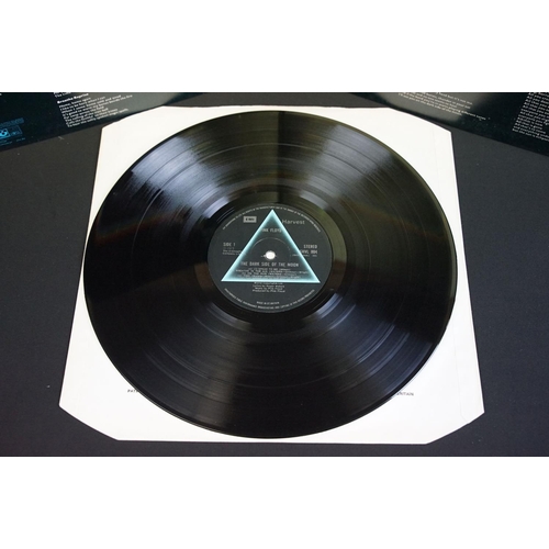 100 - Vinyl - 7 Pink Floyd albums to include: Dark Side Of The Moon (SHVL 804, A3 / B2 matrices) VG+, Atom... 