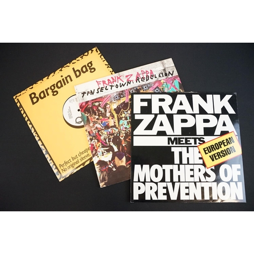 105 - Vinyl - 12 Frank Zappa LPs to include Hot Rats (RSLP6356), Chunga's Revenge (RSLP2030), Joes Garage ... 