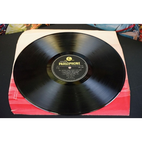 106 - Vinyl - 8 Beatles LPs to include Sgt Pepper (PMC 7027 UK mono pressing with flipback gatefold, yello... 