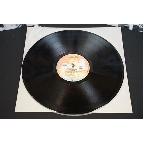 126 - Vinyl - 6 Led Zeppelin LPs to include II, III (working wheel), IV, Physical Graffiti, Coda, Song Rem... 