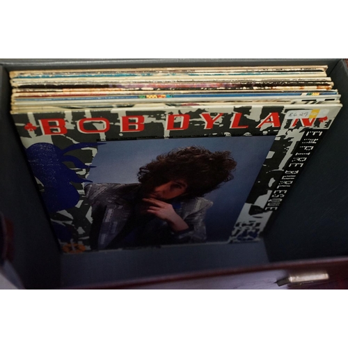 296 - Vinyl - 29 Bob Dylan LPs spanning his career. Sleeves at least Vg overall, Vinyl Vg+ overall