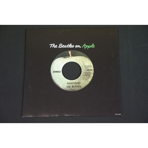 16 - Vinyl - 2 The Beatles limited edition box sets to include: Happy Christmas Beatle People (The Christ... 