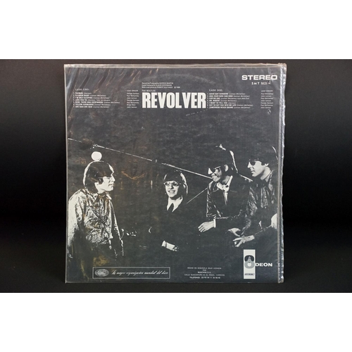 18 - Vinyl - 4 The Beatles LPs to include The White Album (top loader, stereo pressing ,No. 0416677, Mfd.... 