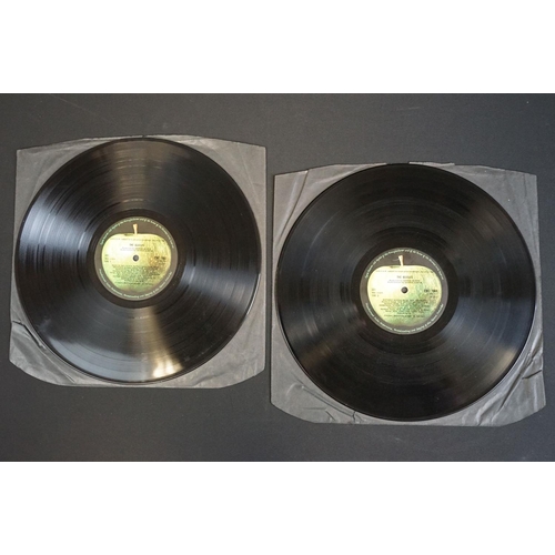 5 - Vinyl - The Beatles - White Album original mono pressing PMC7067, low number 0008599, top loader, MF... 