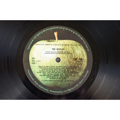 5 - Vinyl - The Beatles - White Album original mono pressing PMC7067, low number 0008599, top loader, MF... 