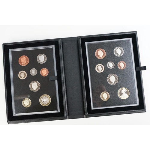 147 - A Royal Mint United Kingdom Queen Elizabeth II 2015 collectors edition proof coin set, encapsulated ... 