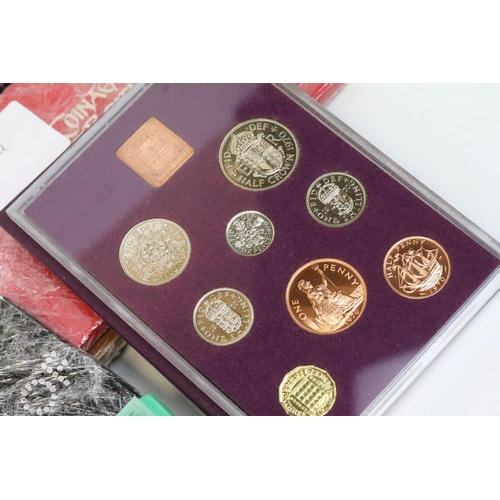 166 - A collection of thirteen Royal Mint United Kingdom brilliant uncirculated coin annual year sets to i... 