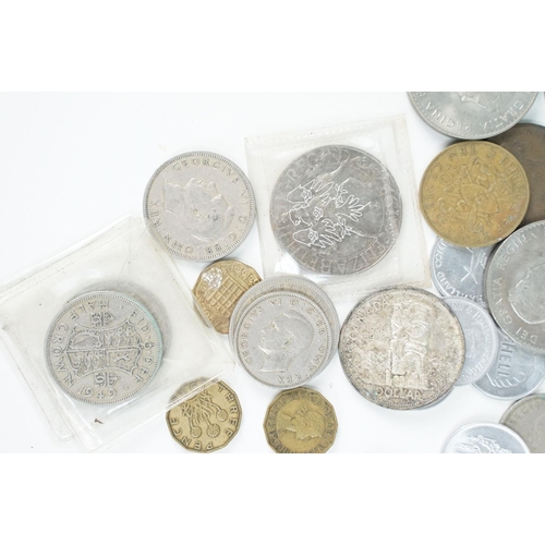 177 - A collection of mixed coins and tokens to include pre decimal coins, commemorative crowns, coin year... 