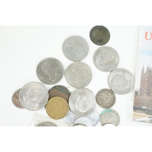 177 - A collection of mixed coins and tokens to include pre decimal coins, commemorative crowns, coin year... 