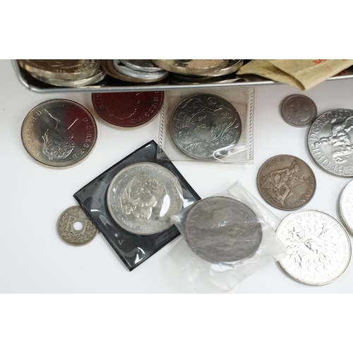 180 - A collection of British and World coins to include British pre decimal silver and commemorative crow... 