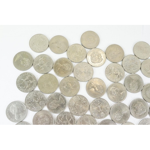 19 - A large collection of British commemorative crown coins.