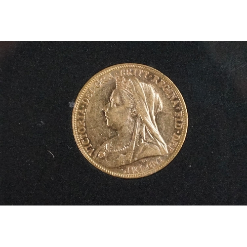 206 - A British Queen Victoria 1898 gold full sovereign coin, encapsulated within fitted display case and ... 