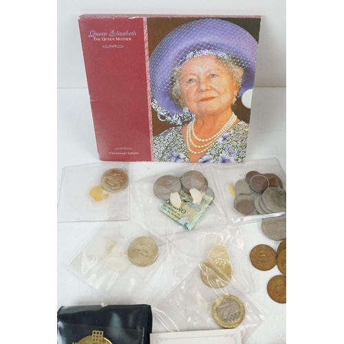 29 - A collection of mixed British and world coins and banknotes to include some pre decimal silver examp... 