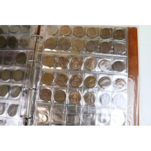 238 - A large collection of United Kingdom decimal and pre decimal coins to include a good selection of pr... 