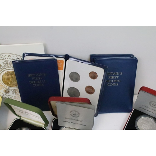 242 - A collection of mainly uncirculated coins to include Kuwait silver examples, First decimal sets, cro... 