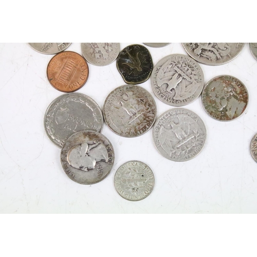 245 - A small collection of circulated United States of America coins.