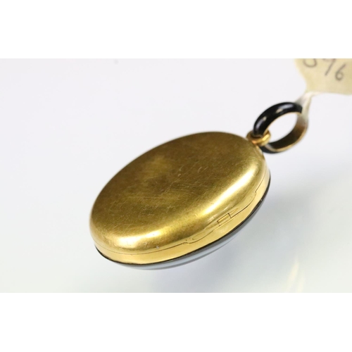 10 - 19th Century Victorian 18ct gold, banded agate and diamond H initial mourning locket. The locket hav... 