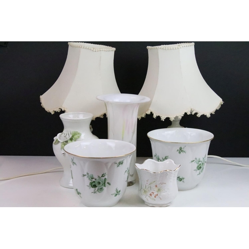 42 - Table lamps, porcelain with roses on a decorative scroll base with Hutschenreuther green rose plante... 