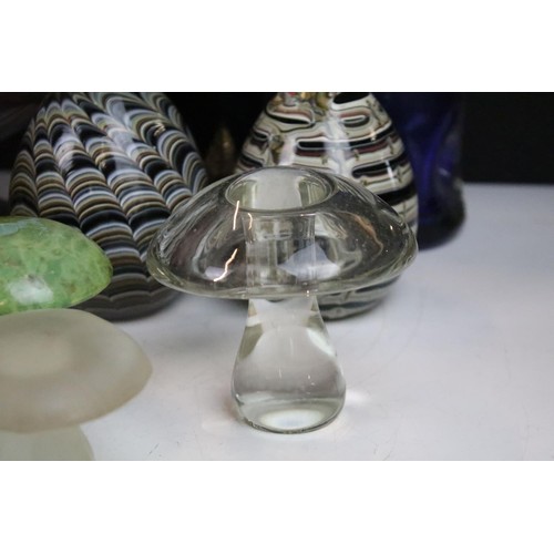 74 - Collection of glass ware to include Kosta Boda large mushroom, Britten's Patent purple glass weight,... 