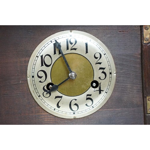 114 - Early 20th century oak mantle clock H 33cm x W 27cm x D 17.5cm