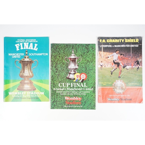 293 - Collection of vintage football programmes to include West Ham United, Chelsea, Manchester United, To... 