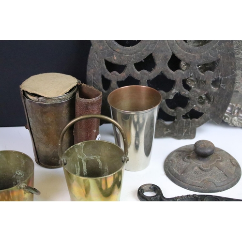 303 - Collection of metal ware to include University of Bangor coat hooks, small brass buckets, 18th centu... 